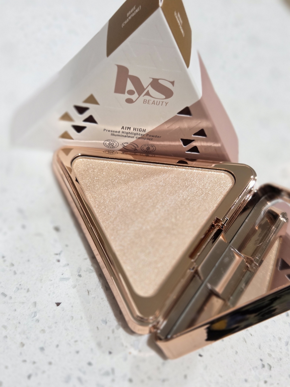 LYS Aim High Pressed Highlighter - Champagne Glow